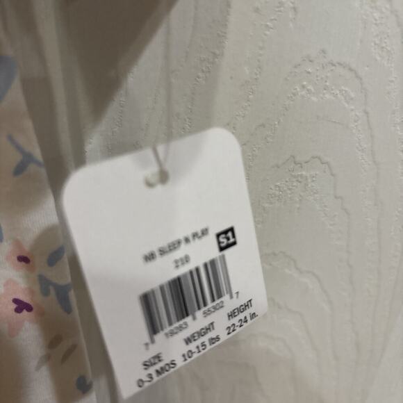 Lullaby Lane Sleeper 0-3 Months With Headbands And Matching Booties - Picture 2 of 7